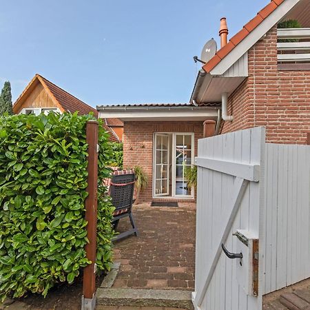 Enticing Holiday Home In Oldenburg With Garden Near Sea Dannau Esterno foto