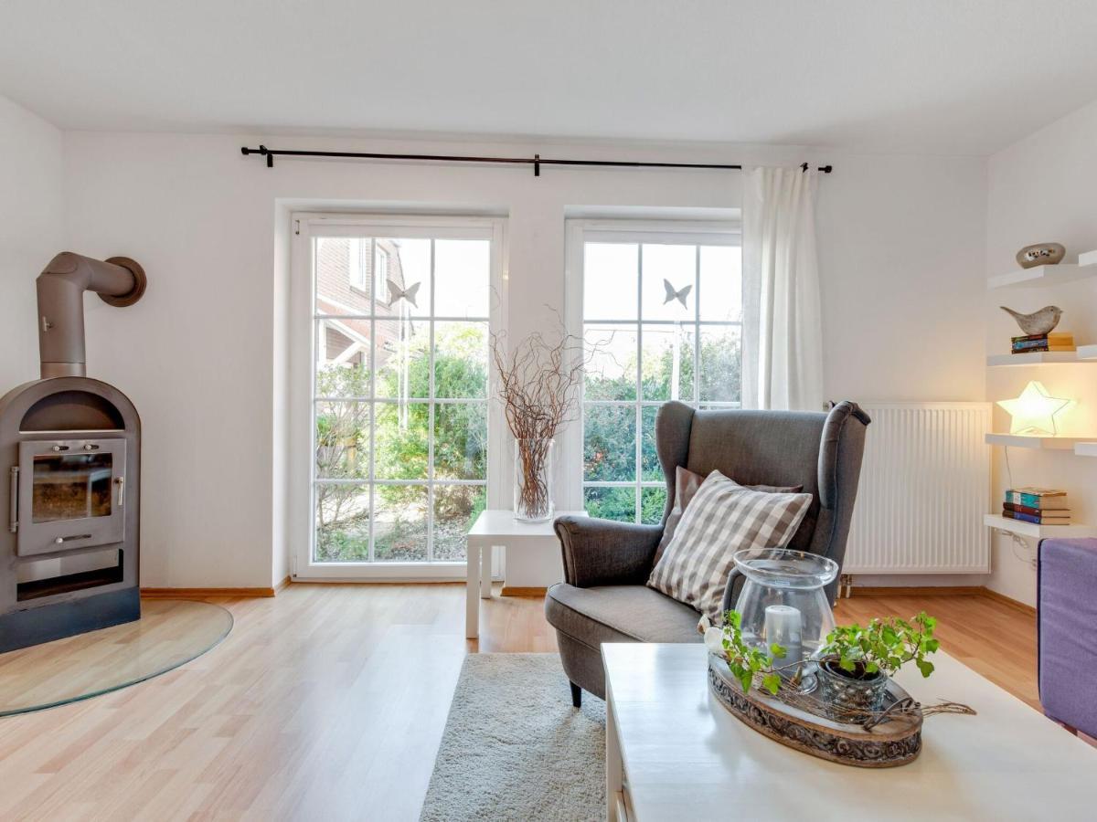 Enticing Holiday Home In Oldenburg With Garden Near Sea Dannau Esterno foto