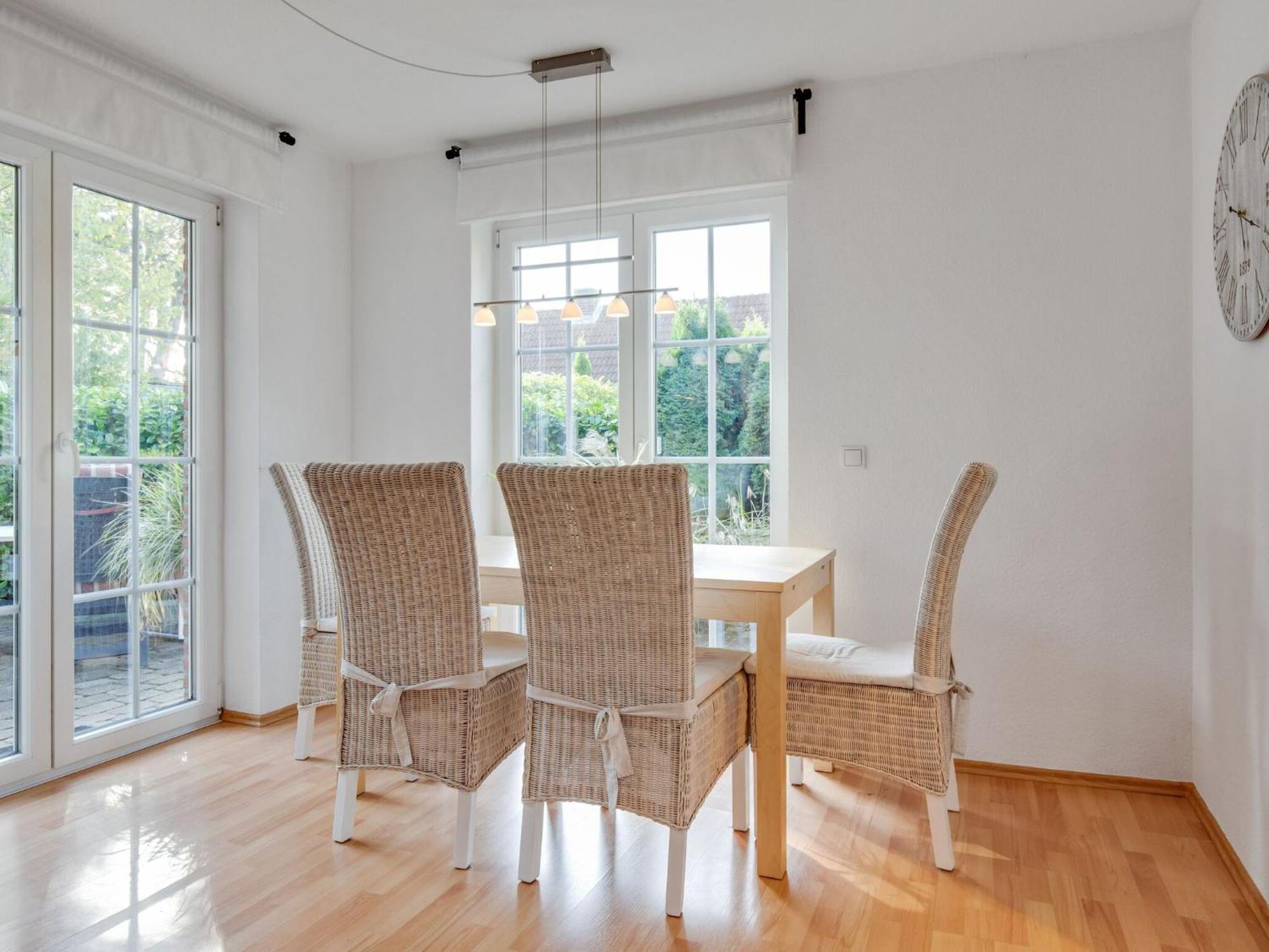 Enticing Holiday Home In Oldenburg With Garden Near Sea Dannau Esterno foto