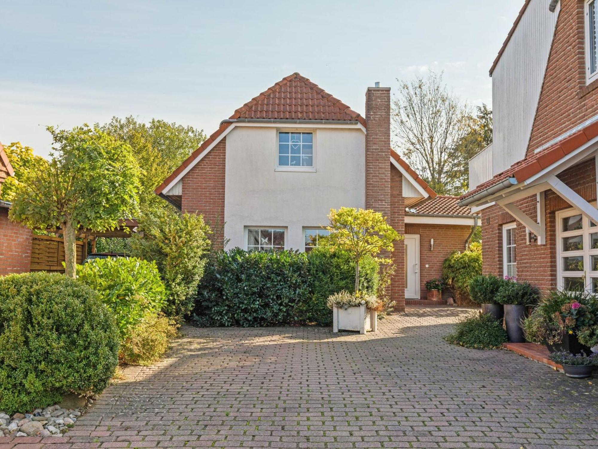 Enticing Holiday Home In Oldenburg With Garden Near Sea Dannau Esterno foto