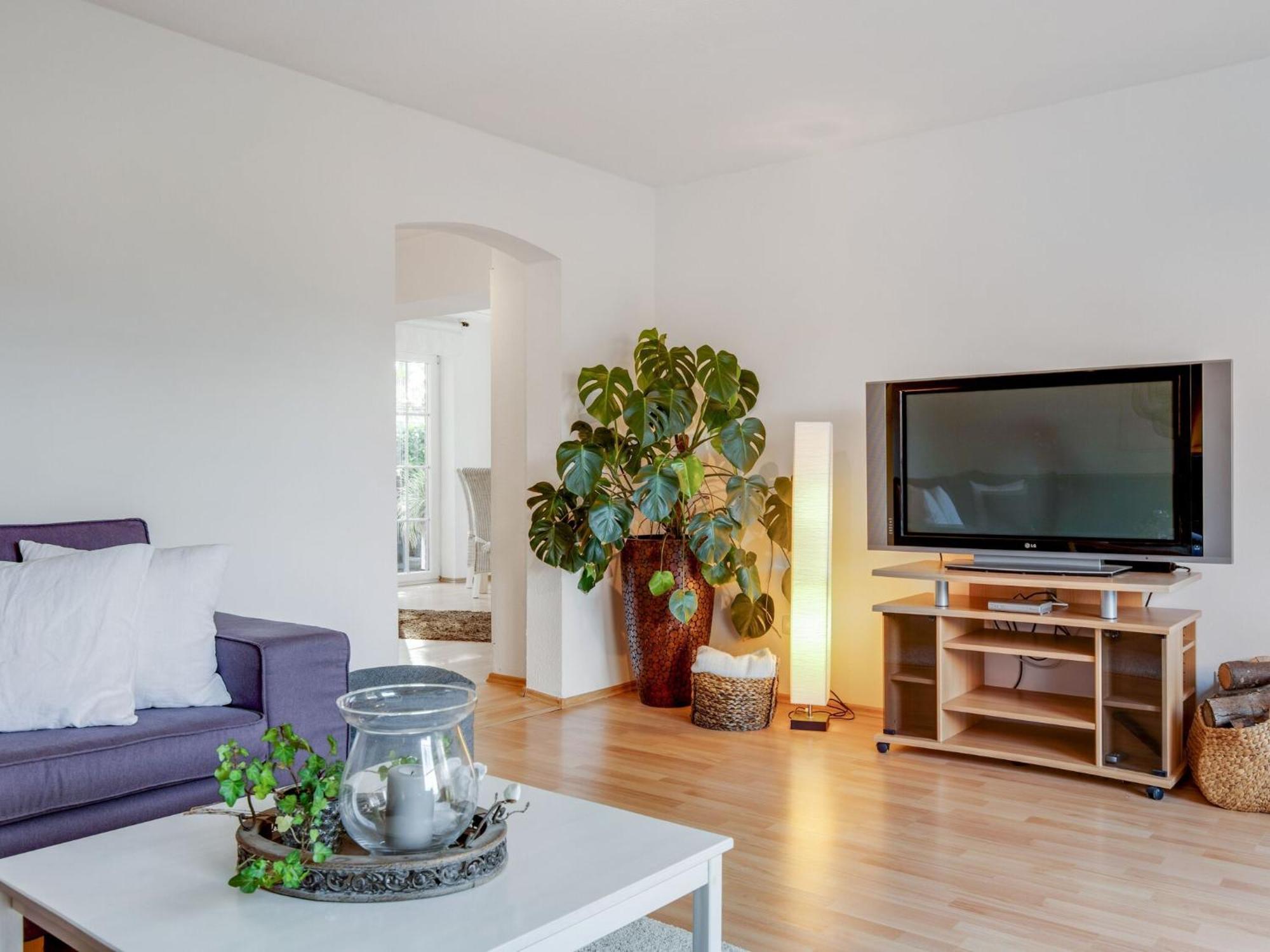 Enticing Holiday Home In Oldenburg With Garden Near Sea Dannau Esterno foto