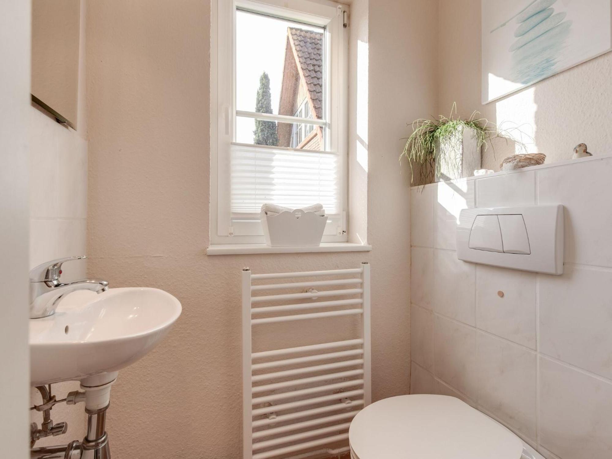 Enticing Holiday Home In Oldenburg With Garden Near Sea Dannau Esterno foto