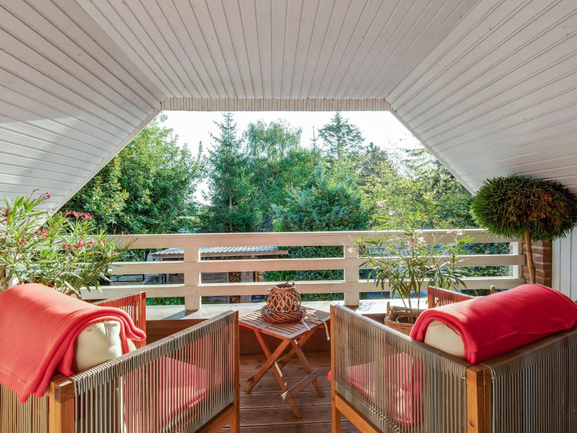 Enticing Holiday Home In Oldenburg With Garden Near Sea Dannau Esterno foto