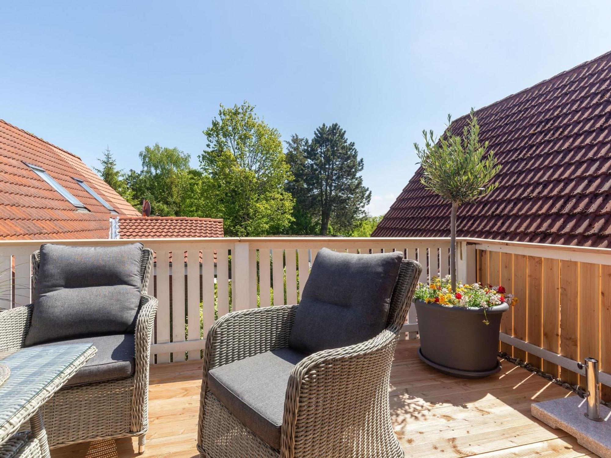 Enticing Holiday Home In Oldenburg With Garden Near Sea Dannau Esterno foto
