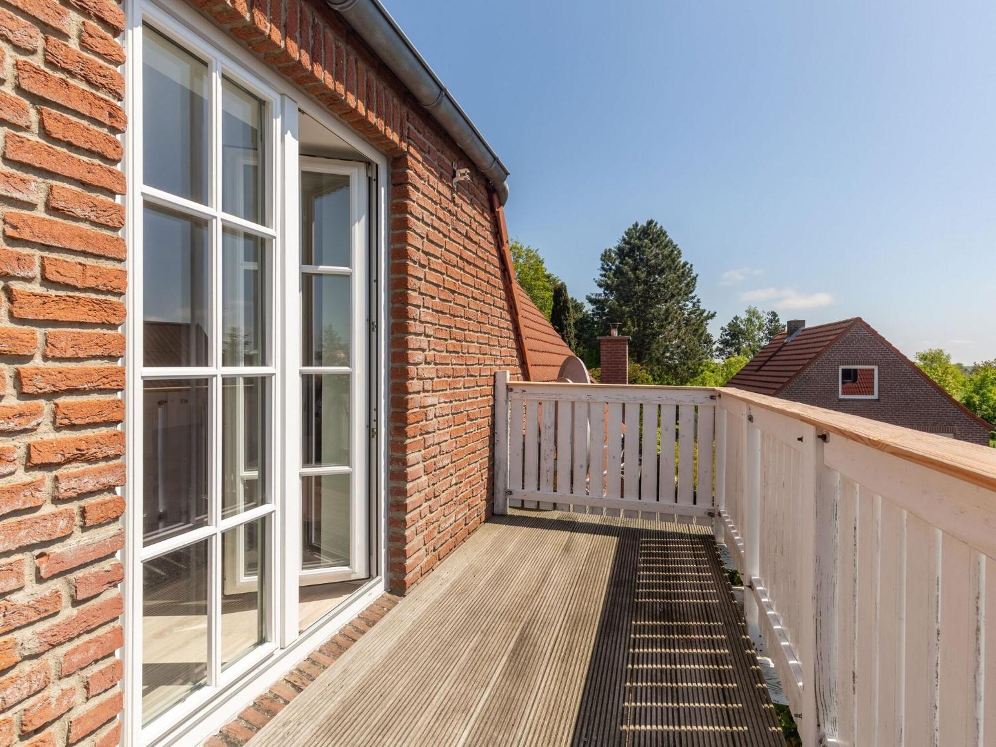 Enticing Holiday Home In Oldenburg With Garden Near Sea Dannau Esterno foto